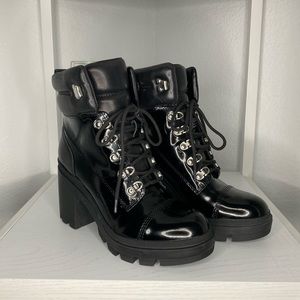 Marc Fisher (size 5)